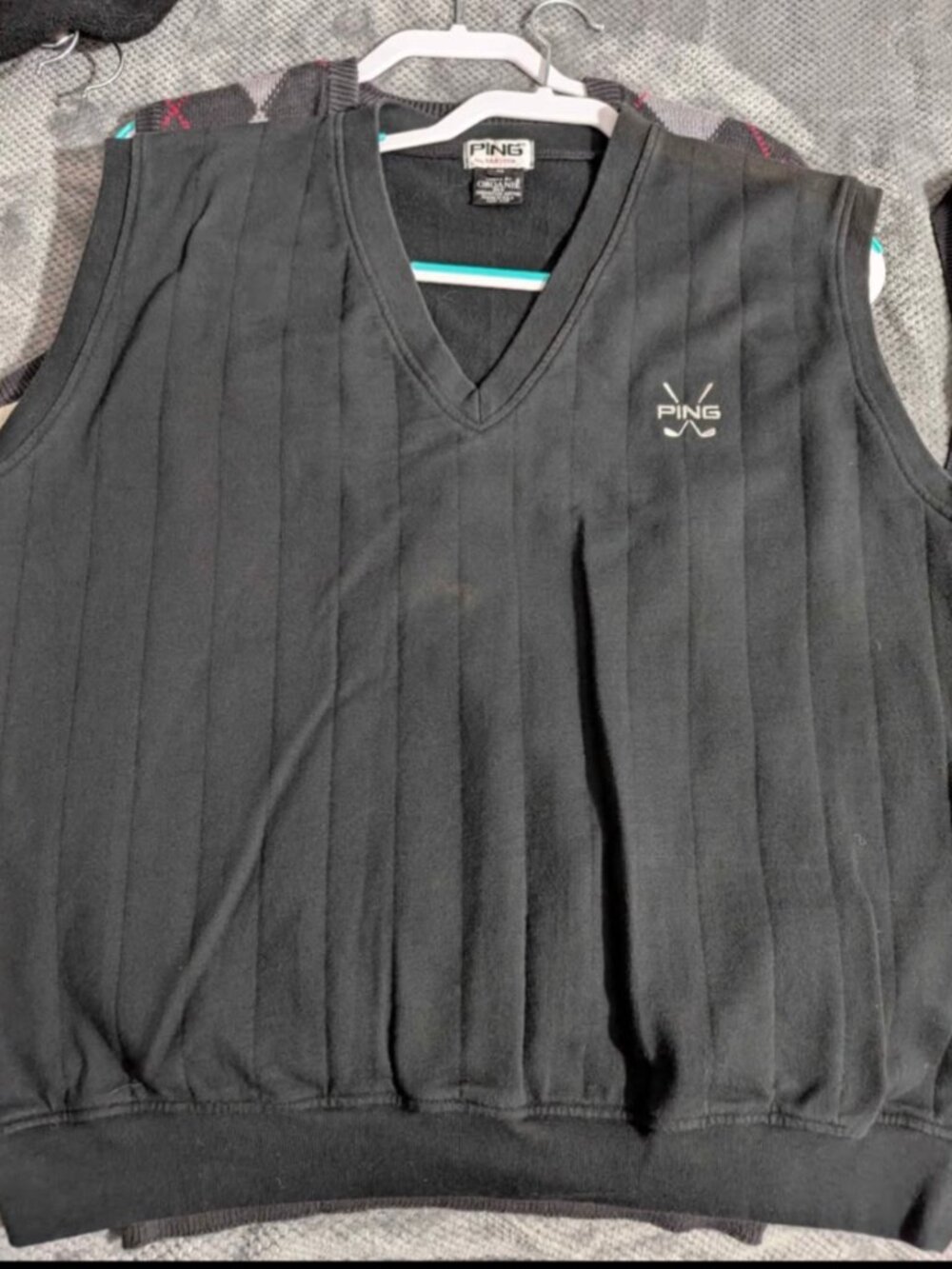 Ping Collection by Karsten Vest Sweater Men's Size Medium Solid Black Sleeveless